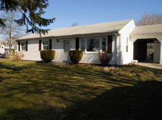 2 Cedar Ave, Middletown, RI 02842