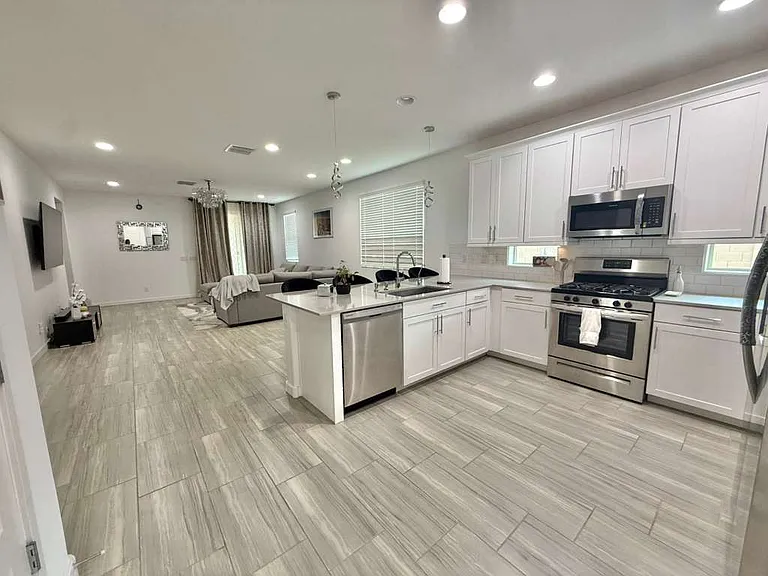 16535 W Questa Dr — Photo 7