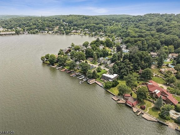 2nd image of 21 Sunset Ln