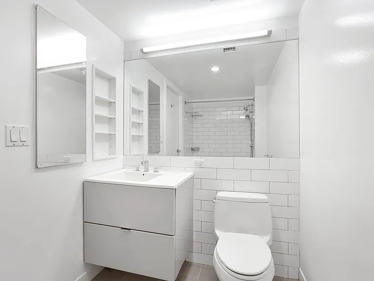 400 W 113th St #1505 — Photo 14