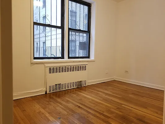 Rented by Lang Realty LLC | media 10