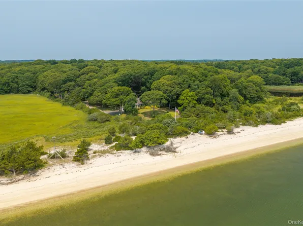 (undisclosed Address), Peconic, NY 11958