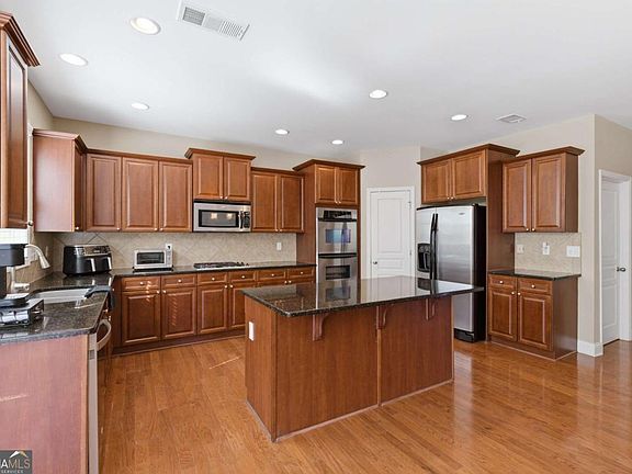 3rd image of 6163 Stillwater Pl
