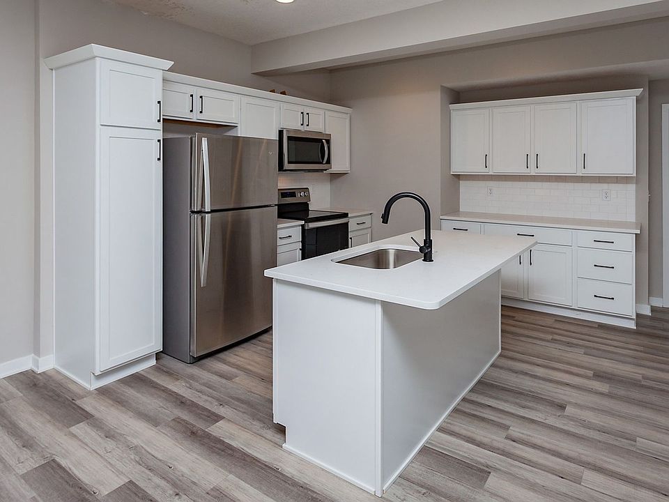 Merle Hay Franklin Townhomes 1920 Merle Hay Rd Des Moines IA Zillow