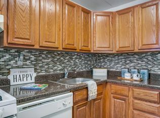 1011 New Hope St #8-51B, Norristown, PA 19401