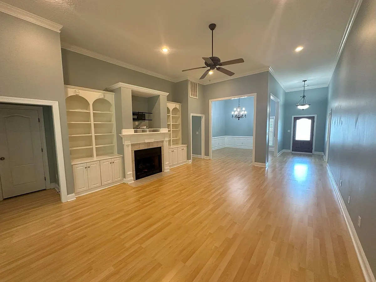 Building Photo - 938 Woody Hill Cir