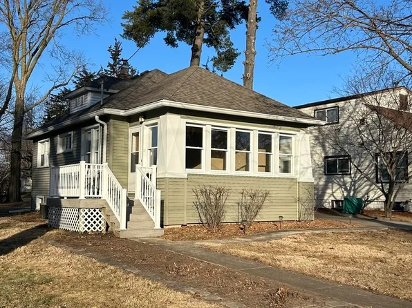 1207 12th Ave, Sterling, IL 61081