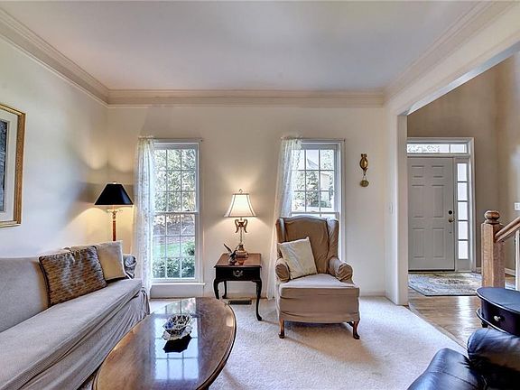 5th image of 1093 Hopedale Ln