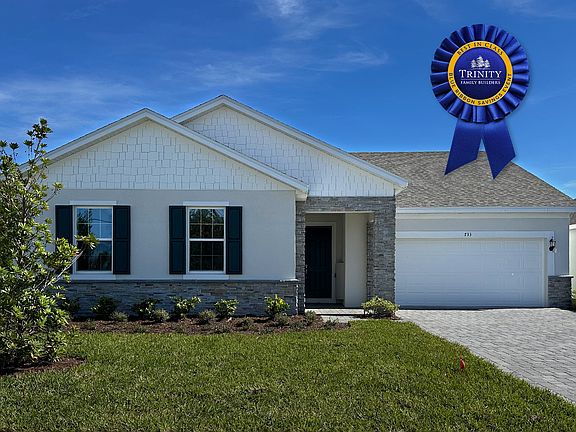 Beautiful Curb Appeal of a Central Florida Single-Family Home