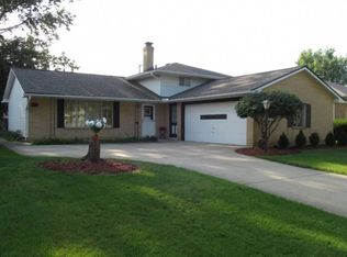 6304 Beverly Dr, Parma Heights, OH 44130