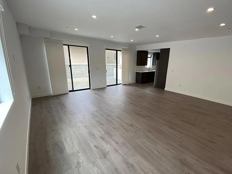 1153 N Orange Dr #1155-1/2 — Photo 5
