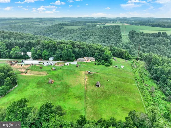 8272 Woodbine Rd, Airville, PA 17302