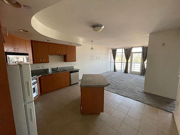5th image of 550 15th Ave #606