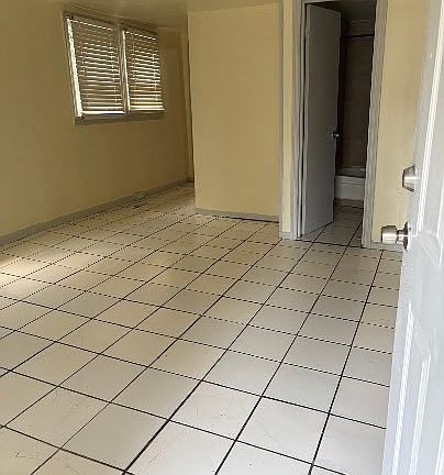 3rd image of 4249 Marion Ave