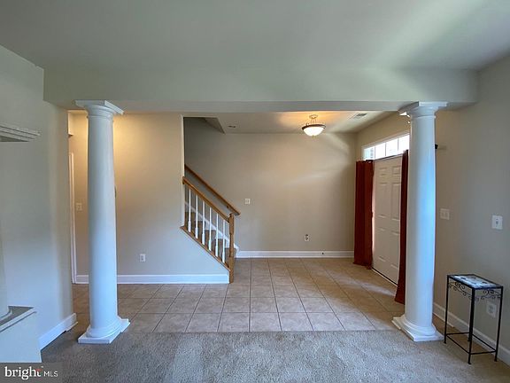 4th image of 597 Kingfisher Ave