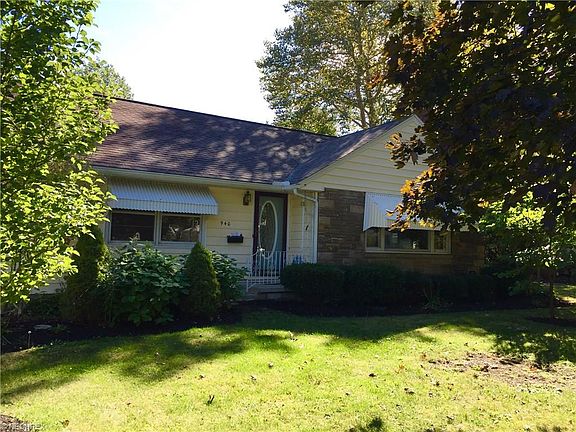 2nd image of 940 Norwood Dr