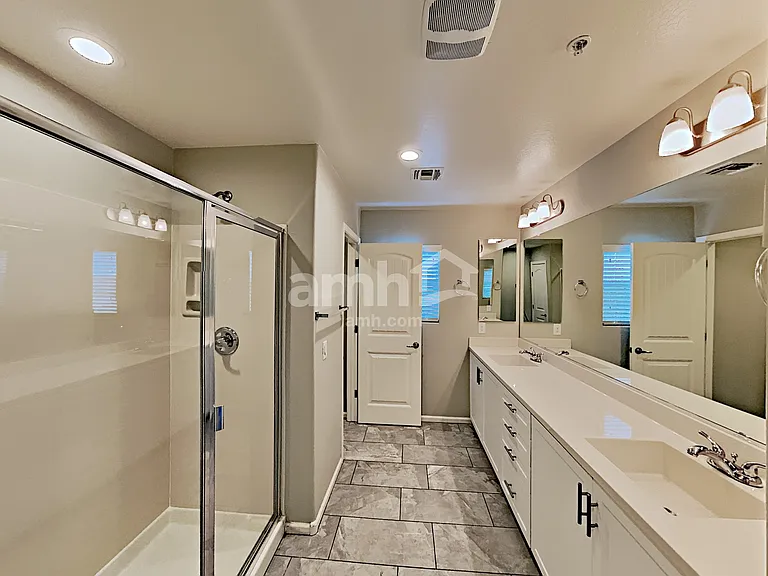 20734 W Stone Hill Rd — Photo 10