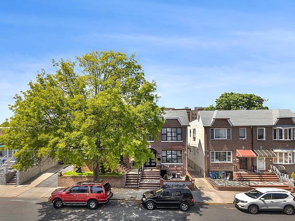 3rd image of 119 Bay 8th St #2