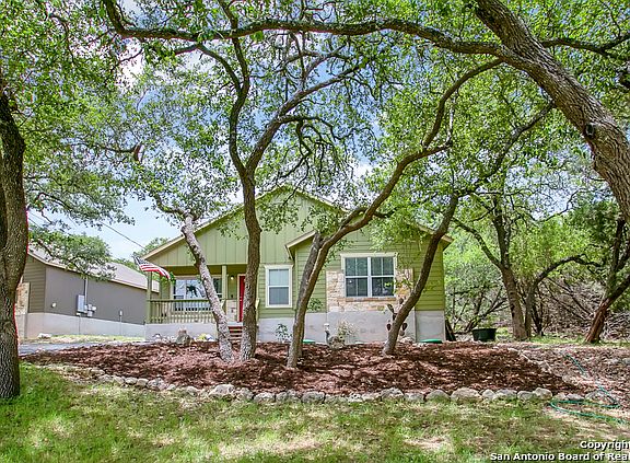 2nd image of 1128 Whispering Hills Dr