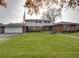 1579 Sheridan Dr, Kenmore, NY 14217