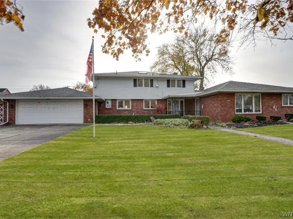 1579 Sheridan Dr, Kenmore, NY 14217