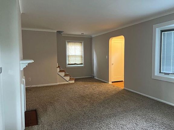 3rd image of 2720 Letchworth Pkwy