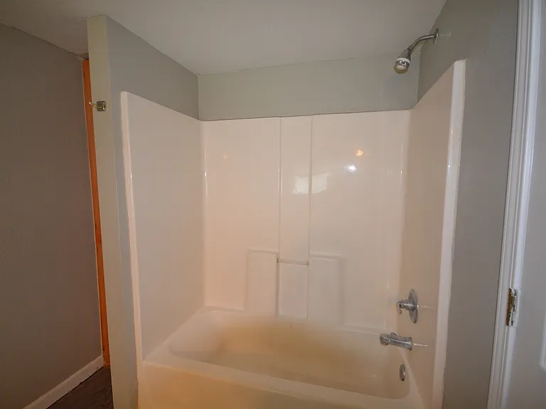 2037 N Jefferson Ave — Photo 6