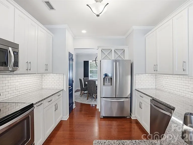 19512 Topgallant Dr — Photo 18
