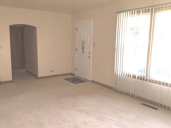 3rd image of 10335 Pelham St