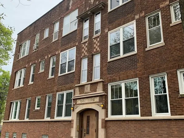 1469 W Berteau Ave #203, Chicago, IL 60613