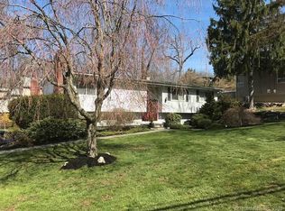 89 Florence Rd, Riverside, CT 06878