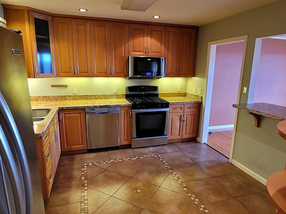 1st image of 172 Terra Vista Ave