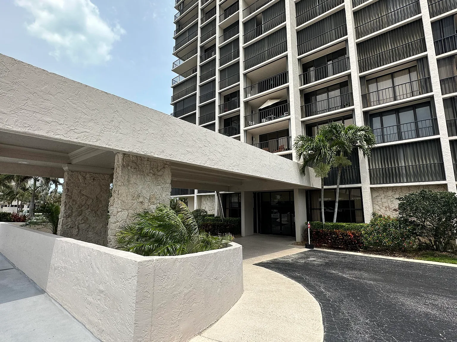 2 bed, 2.0 bath, 1422 sqft, $3,500 — Photo 1