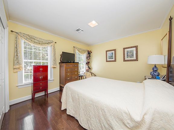 4th image of 2500 Marlin Ct