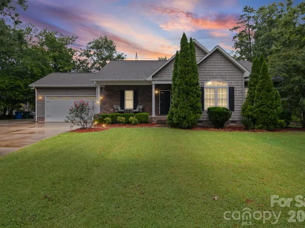 1403 Springhaven Cir, Albemarle, NC 28001