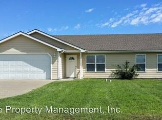 316 Walters Dr, Manhattan, KS 66502