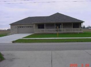 302 Church St, Kouts, IN