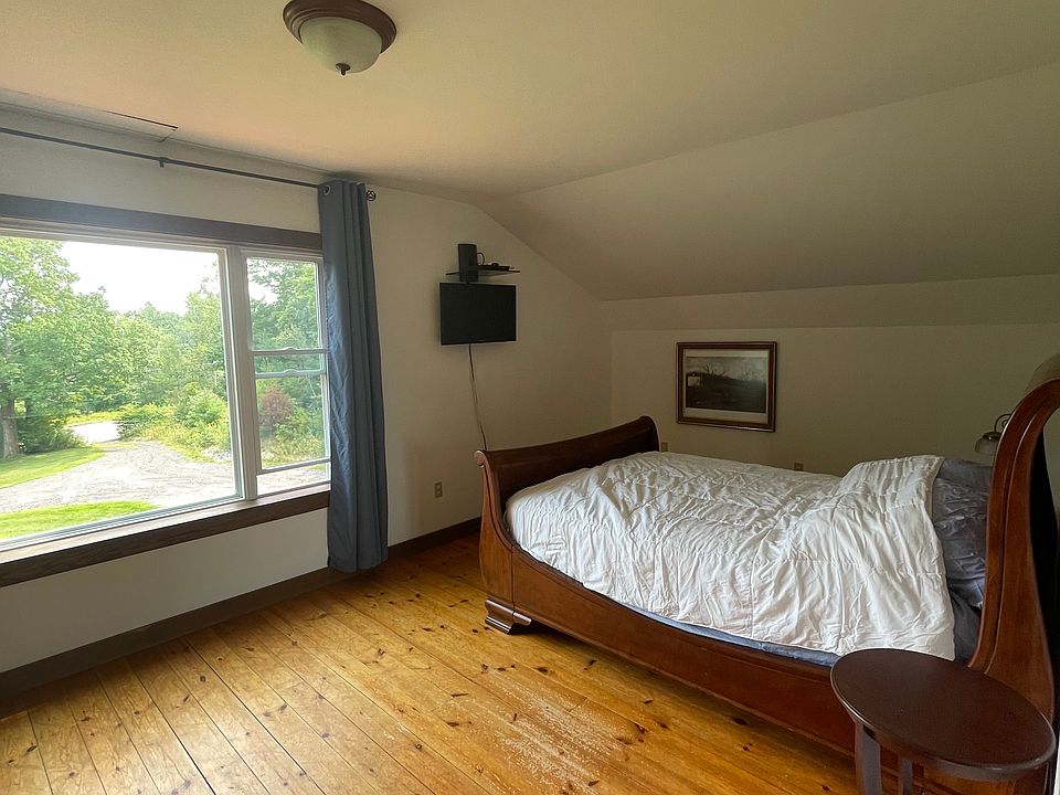 2nd image of 271 Spruce Head Rd