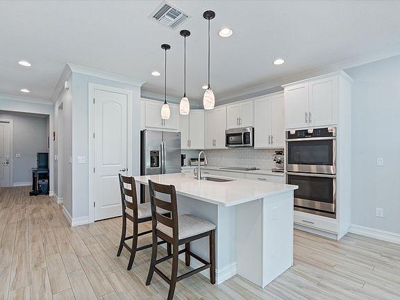 5th image of 10076 BRICKHILL Drive