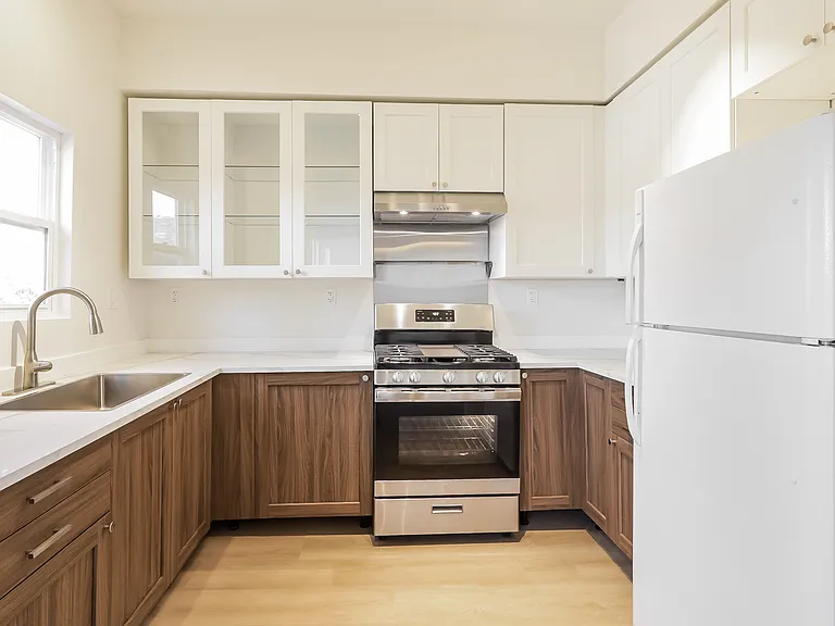 2849 Delaware St #1 — Photo 13
