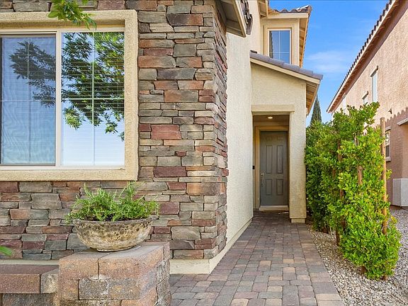 4th image of 4105 Trillium Bay Ln