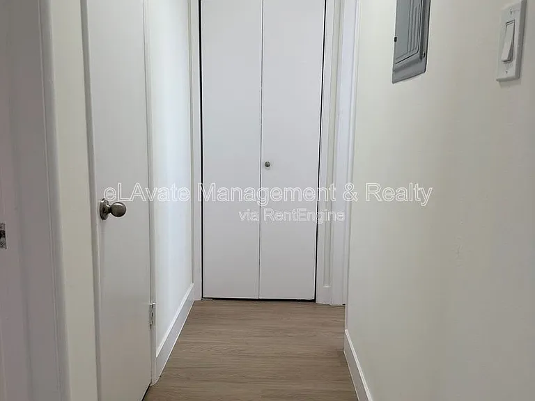 14119 Gilmore St #5 — Photo 13