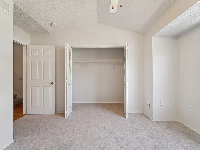 1864 Mallard Dr — Photo 18