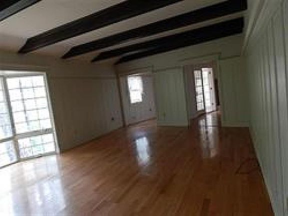 2nd image of 25471 Sugar Pine Dr