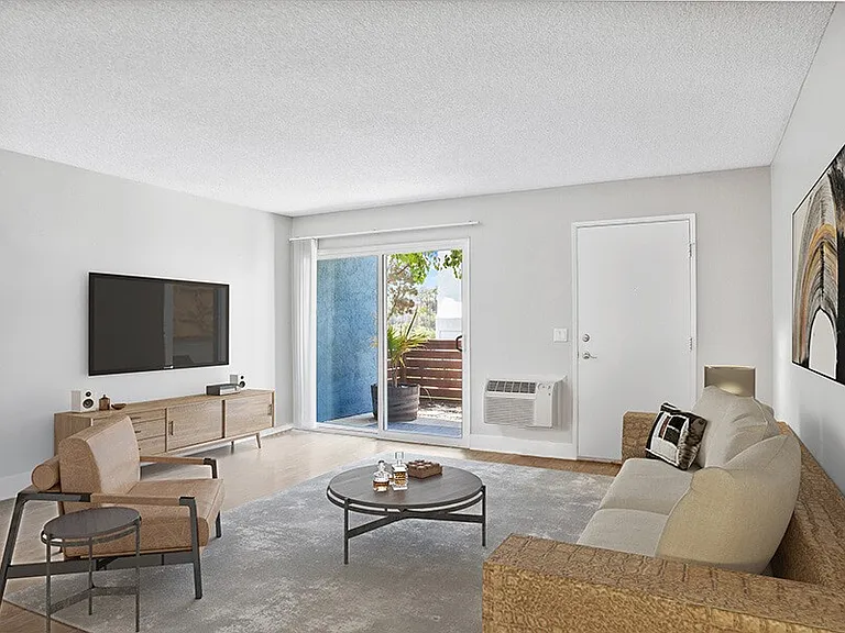 Cove La Mesa — Photo 1