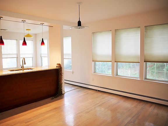 5th image of 3 Olde Willow Way