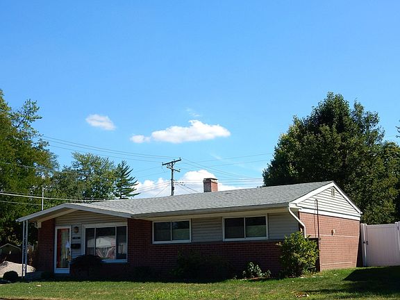 2nd image of 35011 Bayview St