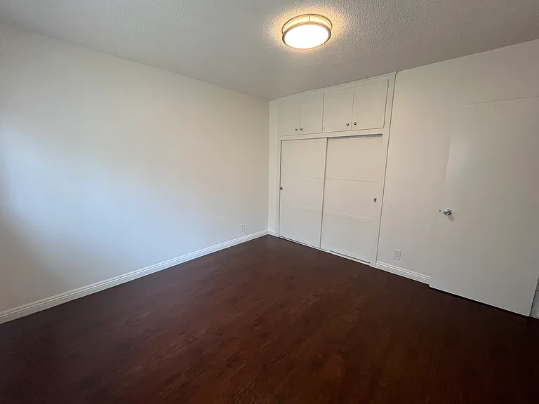 812 N Martel Ave #10 — Photo 15