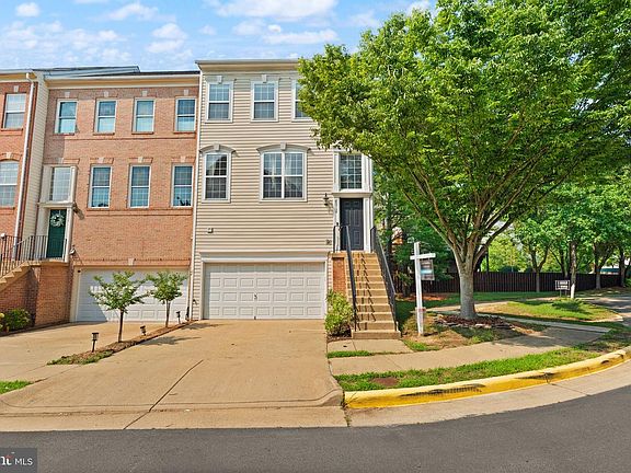 3rd image of 6712 Sullivan Way