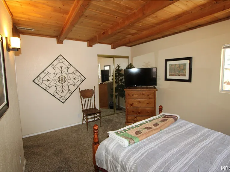 774 Summit Blvd #B — Photo 18